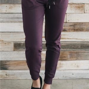 Zyia plum unwind jogger